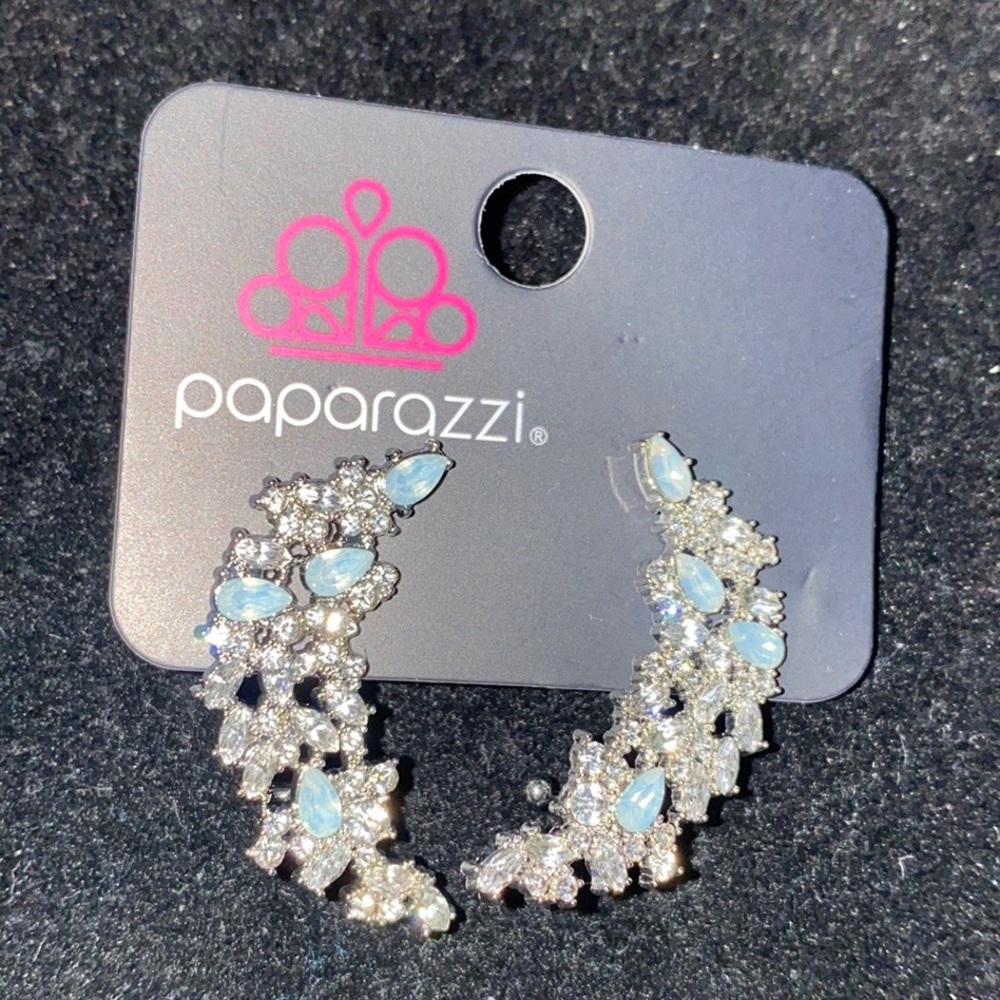 NWT White & Silver Panoramic Earrings - Picture 4 of 5